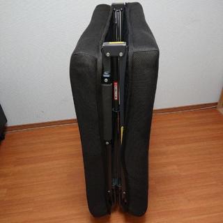 折り畳みベッドの画像