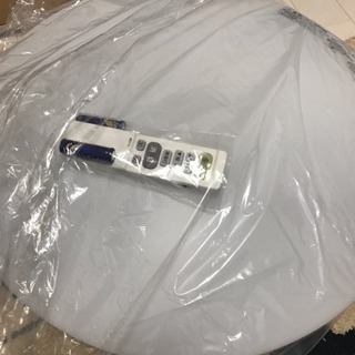 LEDシーリングライト6畳お安く譲ります！