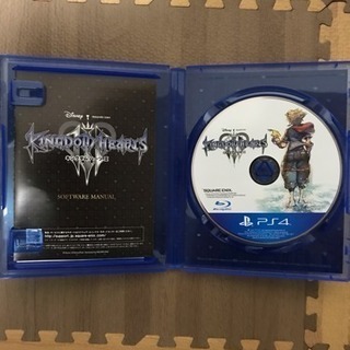 商談中)【美品】プレステ4＋キングダムハーツⅢの画像
