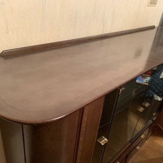 富士ファニチア FUJI FURNITURE CO.,  Ltd. サイドボード 飾り棚 本棚 照明付き 値下げの画像