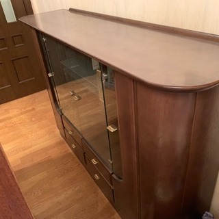 富士ファニチア FUJI FURNITURE CO.,  Ltd. サイドボード 飾り棚 本棚 照明付き 値下げの画像