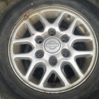 日産純正アルミホイール4本タイヤ付　4000円