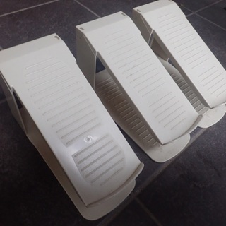 くつ立ての画像