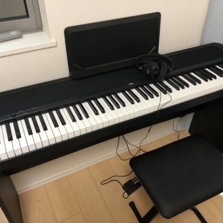 ［新品同様］KORG コルグ 電子ピアノセット 購入総額5万円超 内容：電子ピアノ、スタンド、椅子、カバー、ヘッドホン 自宅まで取りに来て頂ける方限定の画像