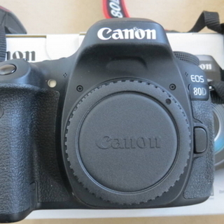 EOS80D（ボディ）中古（おまけ付）の画像