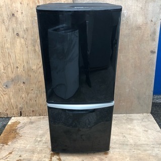 配送・設置無料❗️135L 冷蔵庫 ボトムフリーザー 頑丈ガラス...