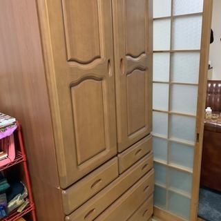 収納豊富なダンスです。