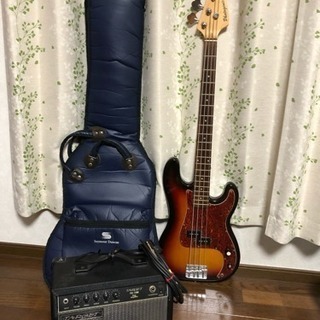 【購入者決定】ベースギターケース付き、ベースアンプ
