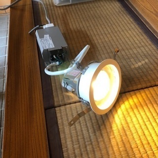 交渉中【中古・差し上げます】セラミックメタルハライドダウンライト
