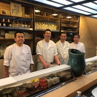 すぐに働けます！寿司屋のホール、配膳、レジ係、の画像