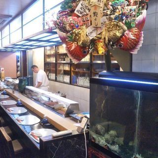 すぐに働けます！寿司屋のホール、配膳、レジ係、の画像