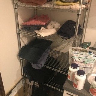 本棚、ラック、ダブルベットの画像