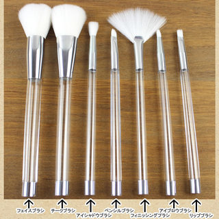 オシャレ女子の必須アイテム☆ハーバリウムメイクブラシレッスンの画像