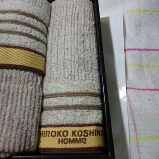 HIROKO KOSHINOバスタオルとウォッシュタオルの画像