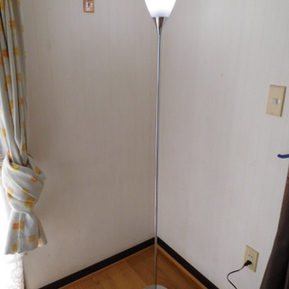 ニトリ 　アッパーライト 　E26　LED　アッパーフロアスタンド　フットスイッチで簡単にON/OFFができます！ の画像