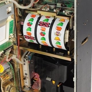 Q-BE032 パチスロ 実機 北電子 ラブリージャグラーの画像
