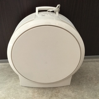 TOSHIBA 空気清浄機 白い
