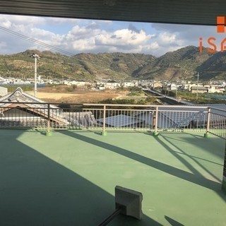 350万円でルーフバルコニーも中庭もあるお家