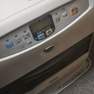 ファンヒーター白