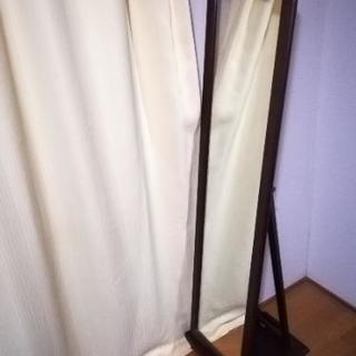 キャスター付き姿見さしあげます！の画像