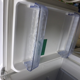 冷蔵庫 (冷蔵室: 92L, 冷凍室: 46 L)の画像