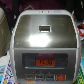 東芝炊飯器　3合炊き　13年製造