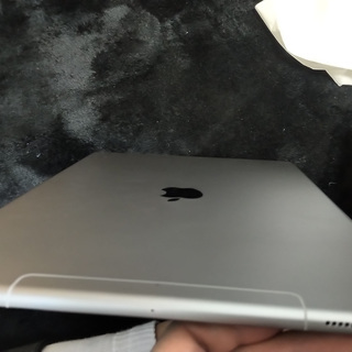 i pad 12.9 64g 2018  cellular + i pencilの画像
