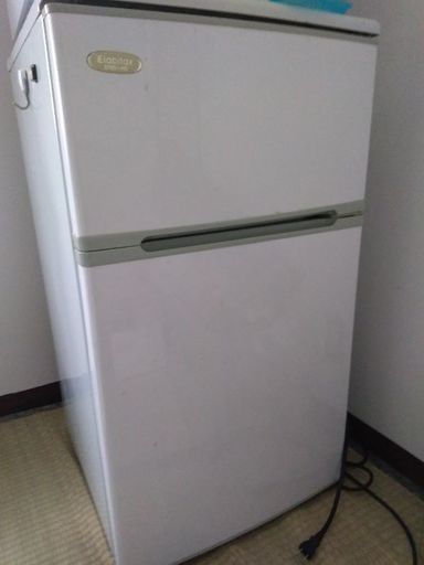 冷蔵庫、電子レンジ