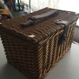 新品未使用 ピクニックにピッタリな藤のバッグ