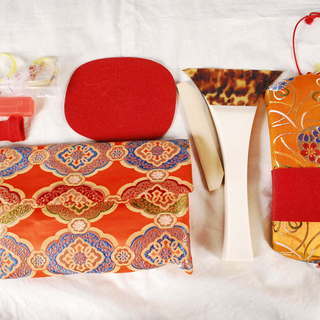 8184　三味線　和楽器　紅木 丸打胴　べっ甲撥　ハードケース付　アントレの画像