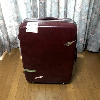 スーツケース