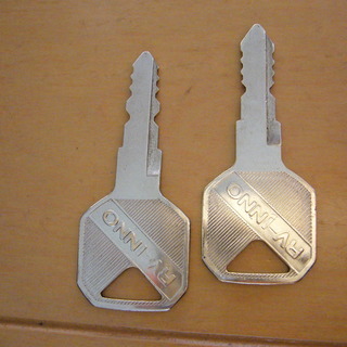 【取引終了しました】ｉｎｎｏ　ルーフボックスＢＲ７６４＋ルーフキャリアの画像