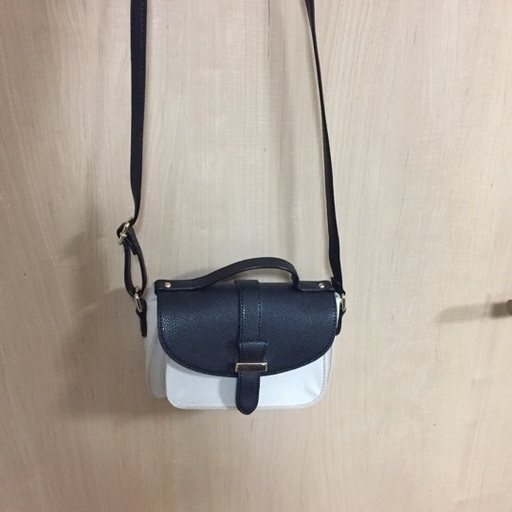 新品未使用 LEPSIM ショルダーバッグ