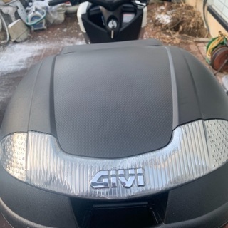 Givi リアボックス トップケース 34l