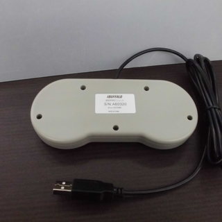  PC用ゲームコントローラー USB対応 パソコン用ゲームパッド ファミコン風  iバッファロー BSGP801GY PayPay対応 札幌市西区西野の画像