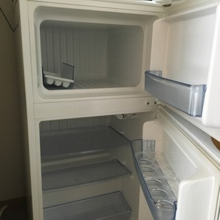 冷蔵庫差し上げます。