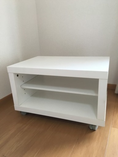 白のテレビ台、売ります。