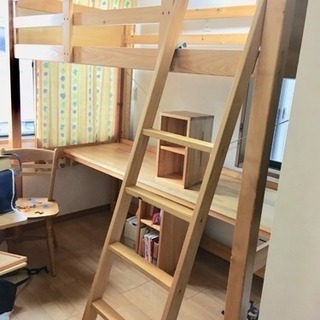 木製ロフトベッド