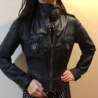 【再値下げ】ZARA 本革製レディースジャケットの画像