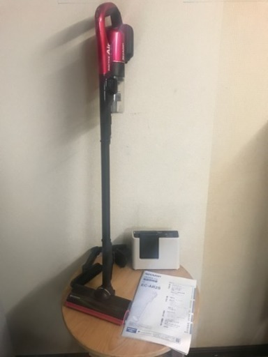 SHARP コードレススティッククリーナー 充電式掃除機 EC-AR2S