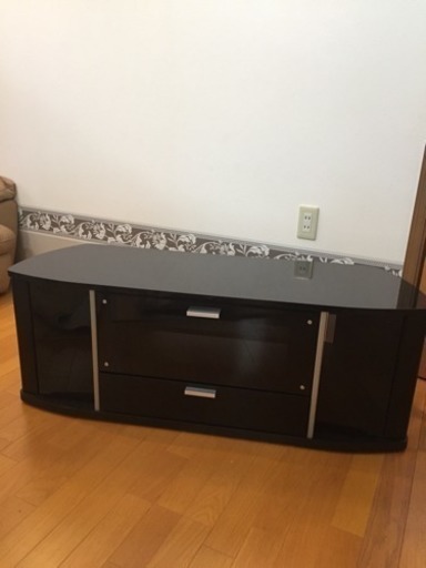 新しいテレビ台