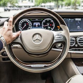 【月収50万円】関西全域(直行直帰OK) ◆普通車を運転して運ぶ簡単な業務◆ 男女不問！年齢不問！未経験者大歓迎！の画像