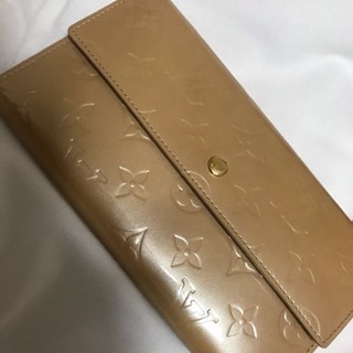 Louis Vuitton 長財布 クリーム色　ヴェルニ ルイヴィトン ヴェルニ 長財布 ピンク&ベージュ