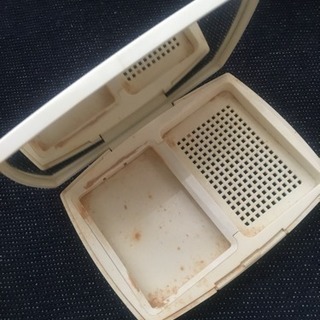 シャネル  ファンデーションケースの画像