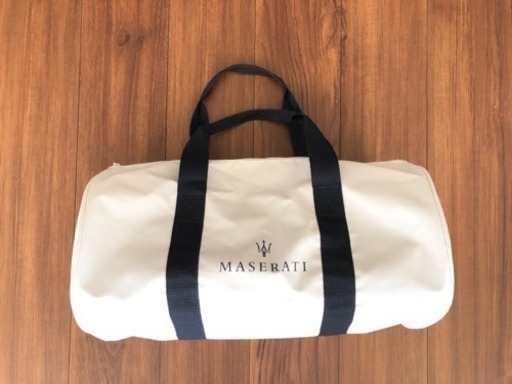 マセラティ スポーツバッグ