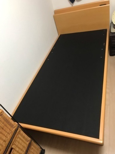 値下げしました☆床板跳ね上げ式 収納ベッドフレームシングル 深型