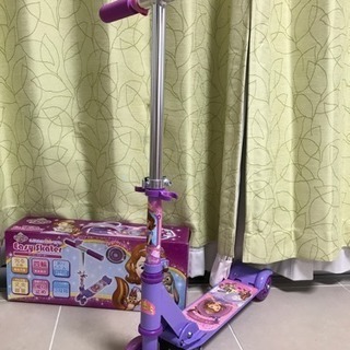 小さなプリンセス ソフィア イージースケーター キックボード キ...