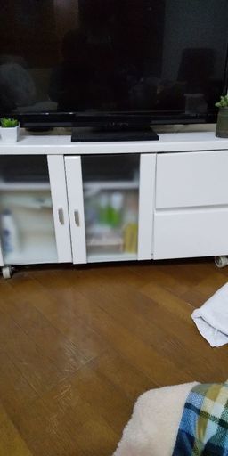 商談中テレビ台美品