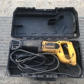 DEWALT　セーバーソー　DW304P 動作品 管理番号21808