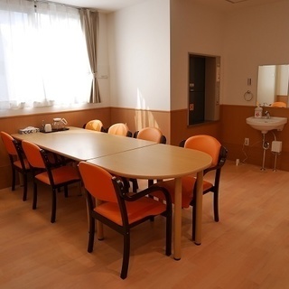 【都島区高倉町】住宅型有料老人ホームでの常勤ヘルパーさん募集☆小規模施設なのできめ細かいサービスが可能です◎時給1100円～☆昇給あり☆の画像